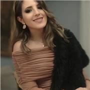 Soy Ana, profesora de Lengua Castellana y Literatura. Doy clases de lengua, historia y latín. Para más información póngase en contacto